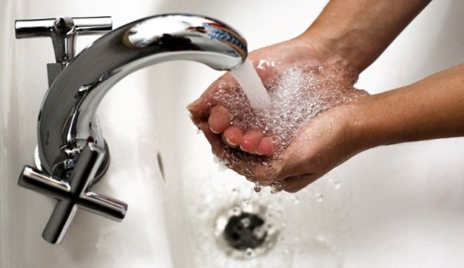 Слабкий напір води у квартирі – що робити: як збільшити тиск у водопроводі